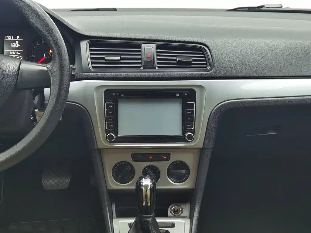 Volkswagen Lavida 2013 2013 Facelift Classic 1.6L Automatic Trend