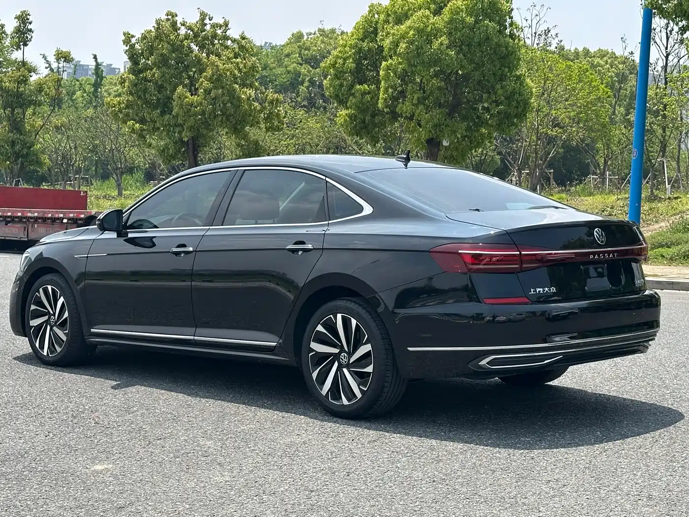 Volkswagen Passat 2022 330TSI Starry Sky Premium Edition фото 6
