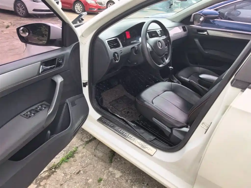 Volkswagen Santana 2015 Gran Santana 1.6L Automatic Trend фото 16