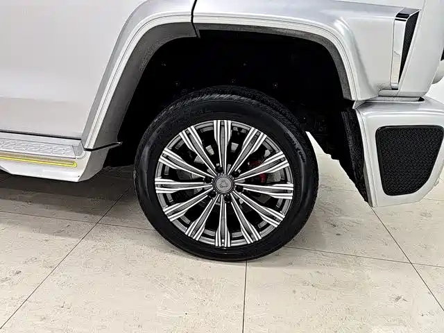 TANK CO CREATION TANK 300