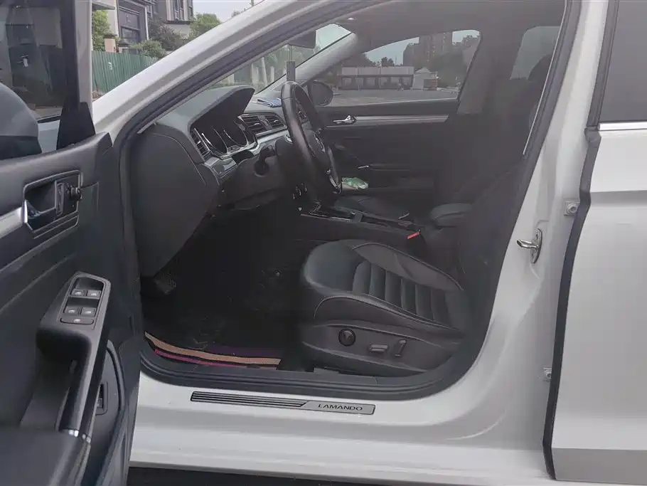 Volkswagen Lamando 2017 280TSI DSG Comfort Edition фото 9