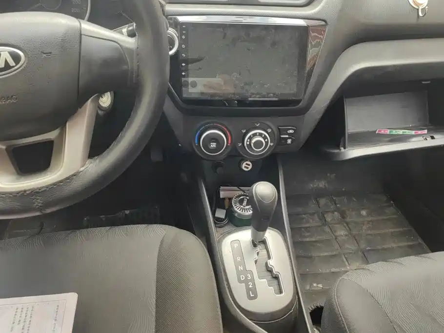 Kia K2 2012 2011 Sedan 1.4L AT GLS