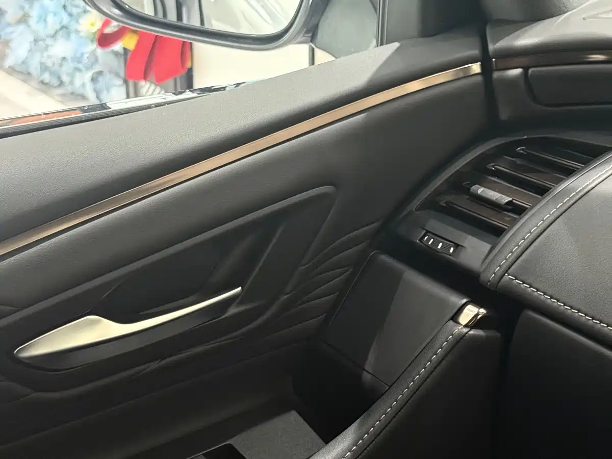 Toyota Alphard 2024 Hybrid 2.5L Ultimate Enjoyment Edition фото 19
