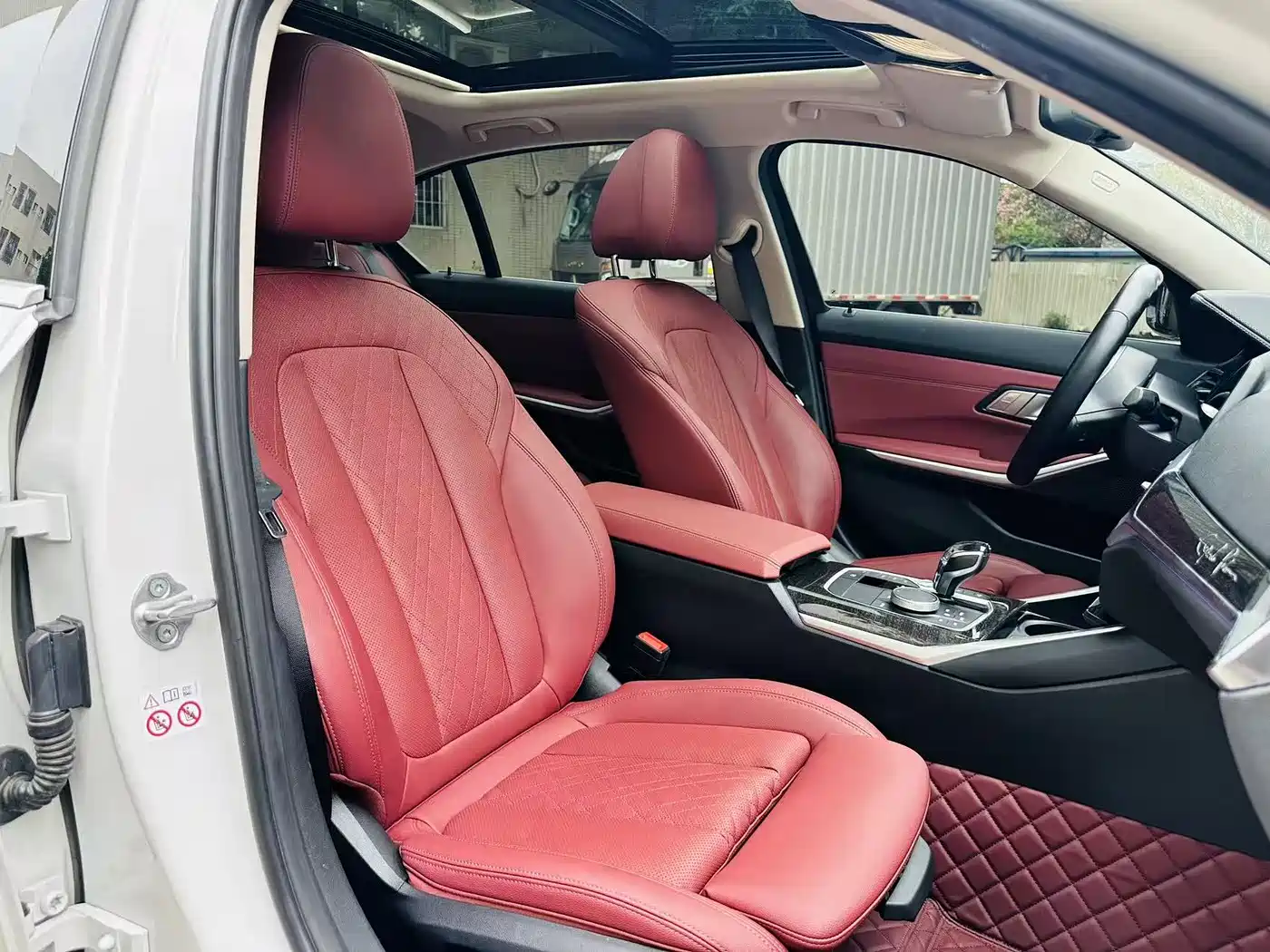 BMW 3 Series 2022 320Li M Sport Package фото 9
