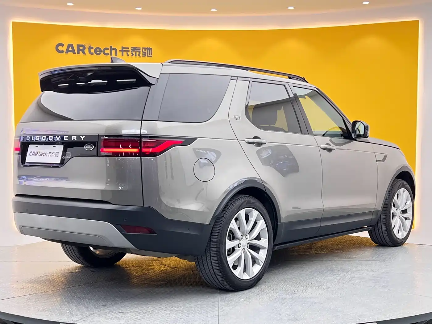 Land Rover Discovery 2024 Model 360PS S фото 36