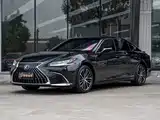 Photo 1 - Lexus ES