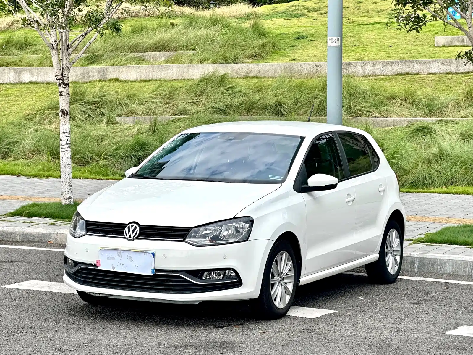 Фото 1 - Volkswagen Polo