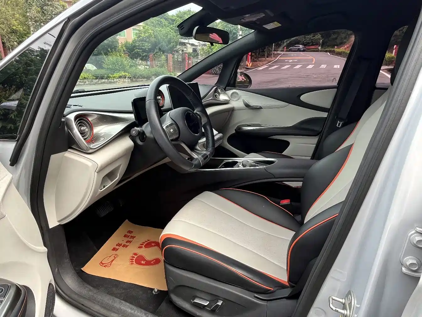 BYD Dolphin 2022 2021 Model 405km Fashion Edition