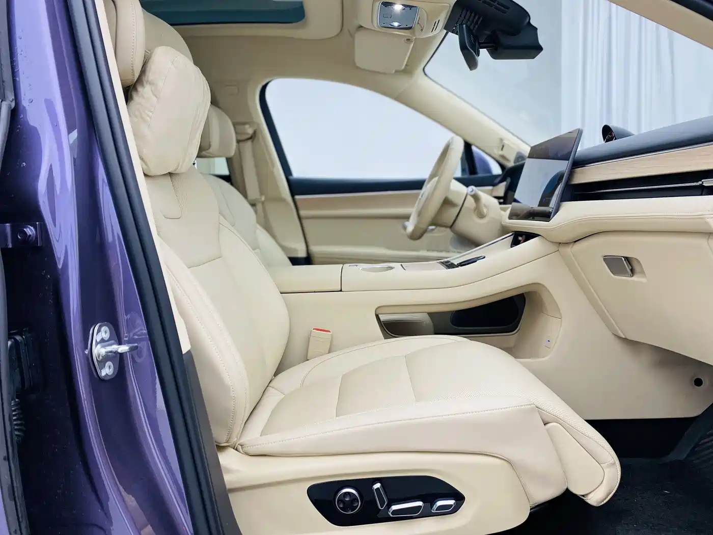 AITO Wenjie AITO M5 2025 Extended Range Ultra AWD фото 13
