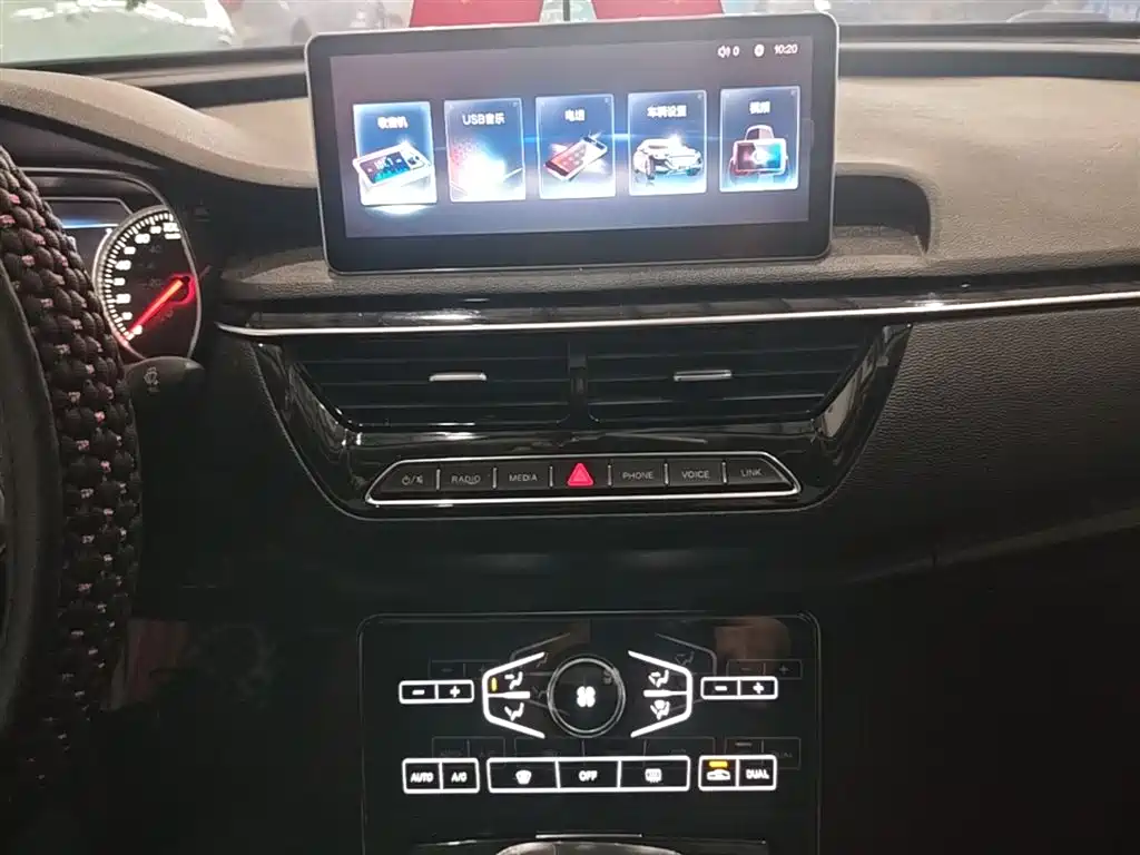 Hongqi H5 2018 30TD Dynamic Edition фото 13