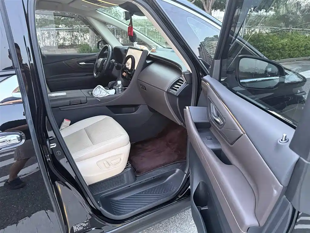 Toyota Vellfire 2023 Crown Hybrid 2.5L HV Premium фото 9