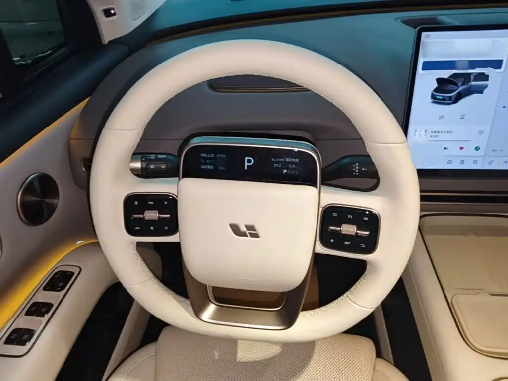 Li Auto Li i8 2025 2025 Standard Edition
