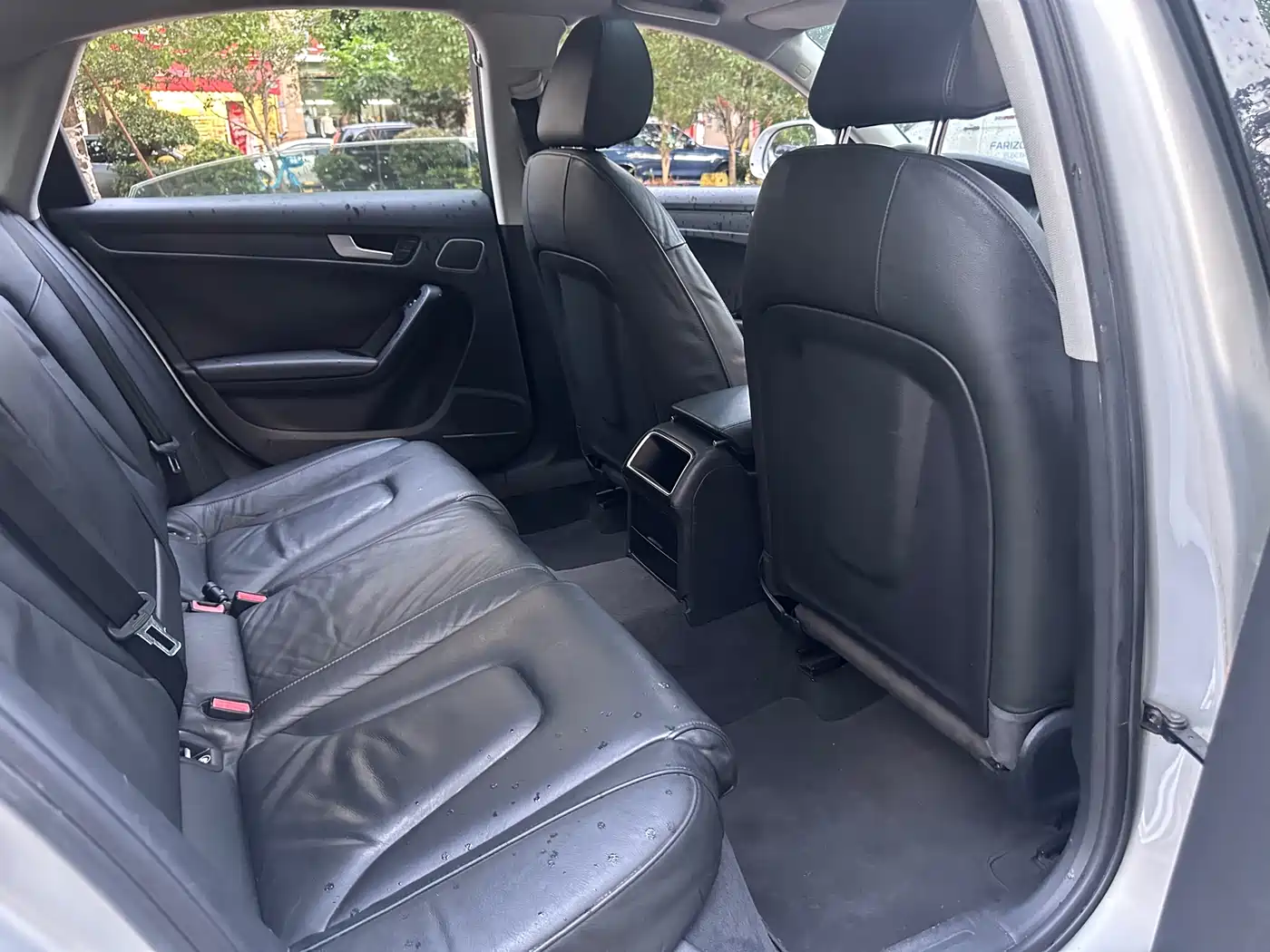 Audi A4L 2010 2.0 TFSI Comfort фото 18