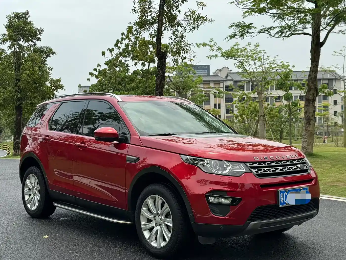 Land Rover Discovery Sport 2018 240PS SE Edition фото 2