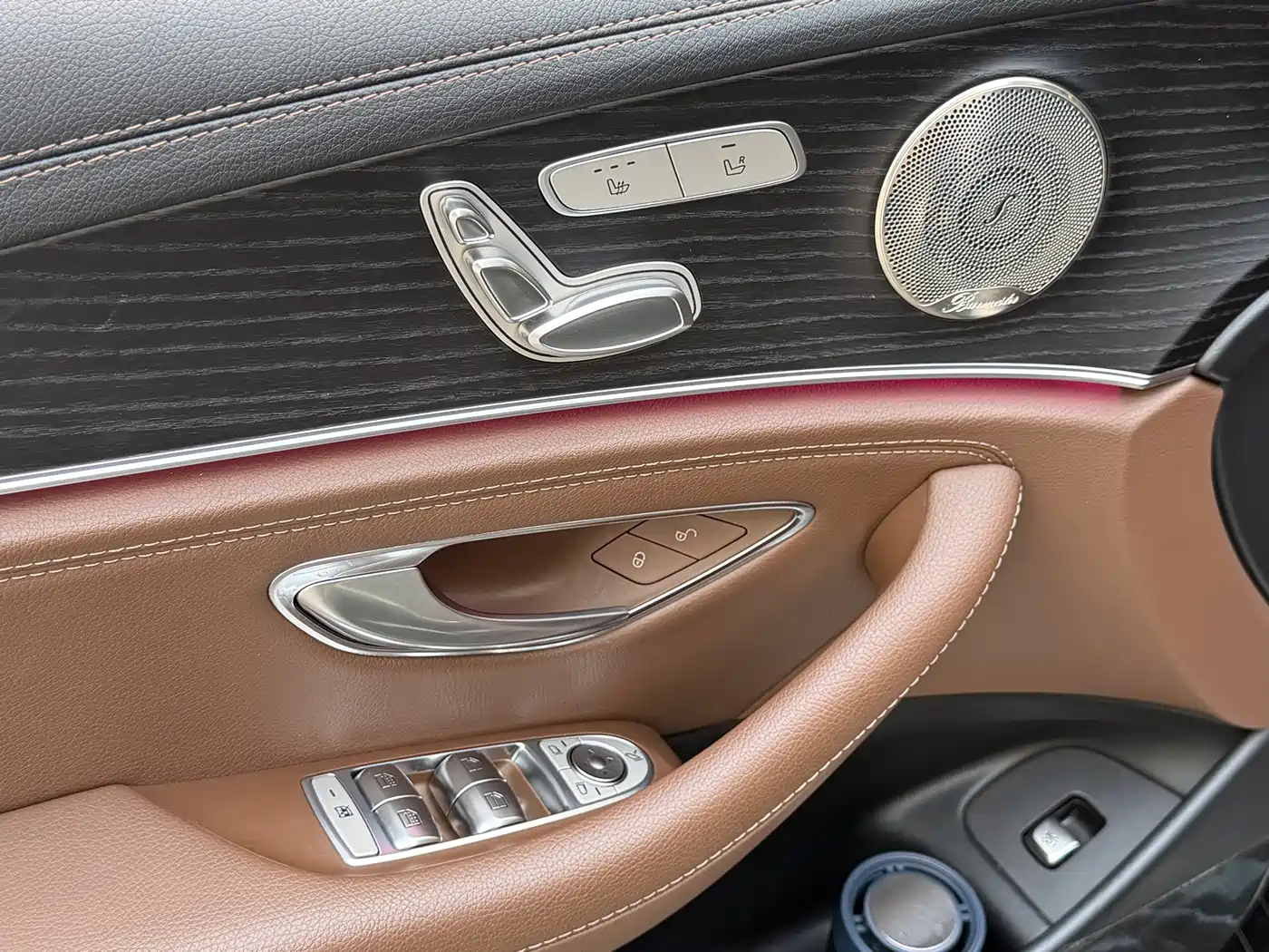 Mercedes-Benz E-Class 2022 E 300 L Sport Luxury фото 9