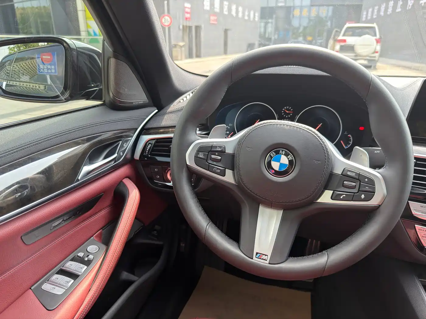 BMW 5 Series 2019 530Li Premium M Sport Package фото 23