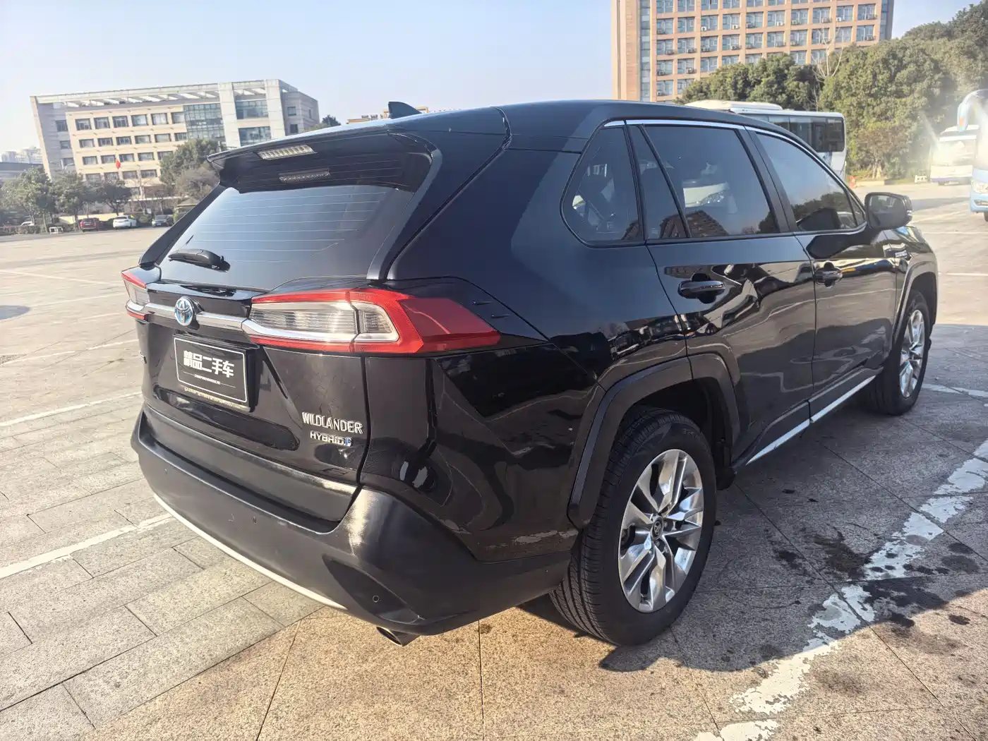 Toyota Wildlander 2021 Hybrid 2.5L E-CVT 2WD Luxury Edition фото 5