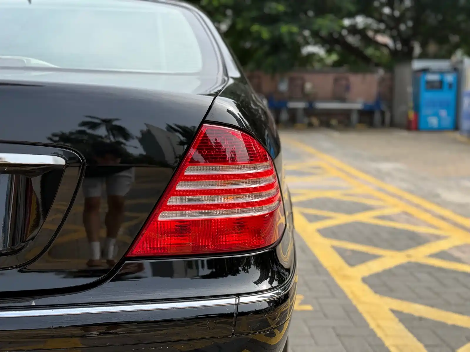 Photo 13 - Mercedes-Benz S-Class