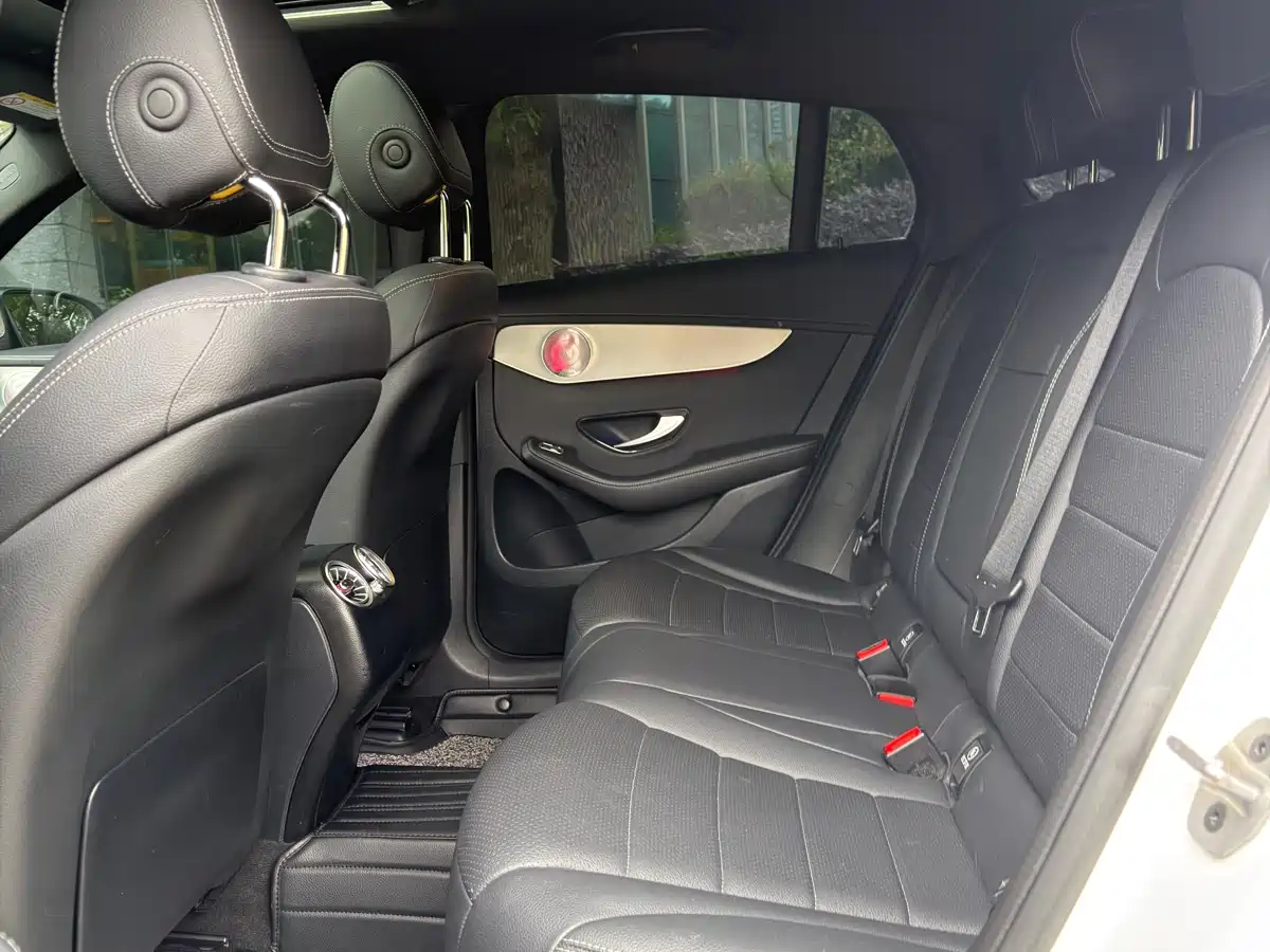 Mercedes-Benz GLC Coupe 2021 GLC 260 4MATIC Coupe SUV фото 6