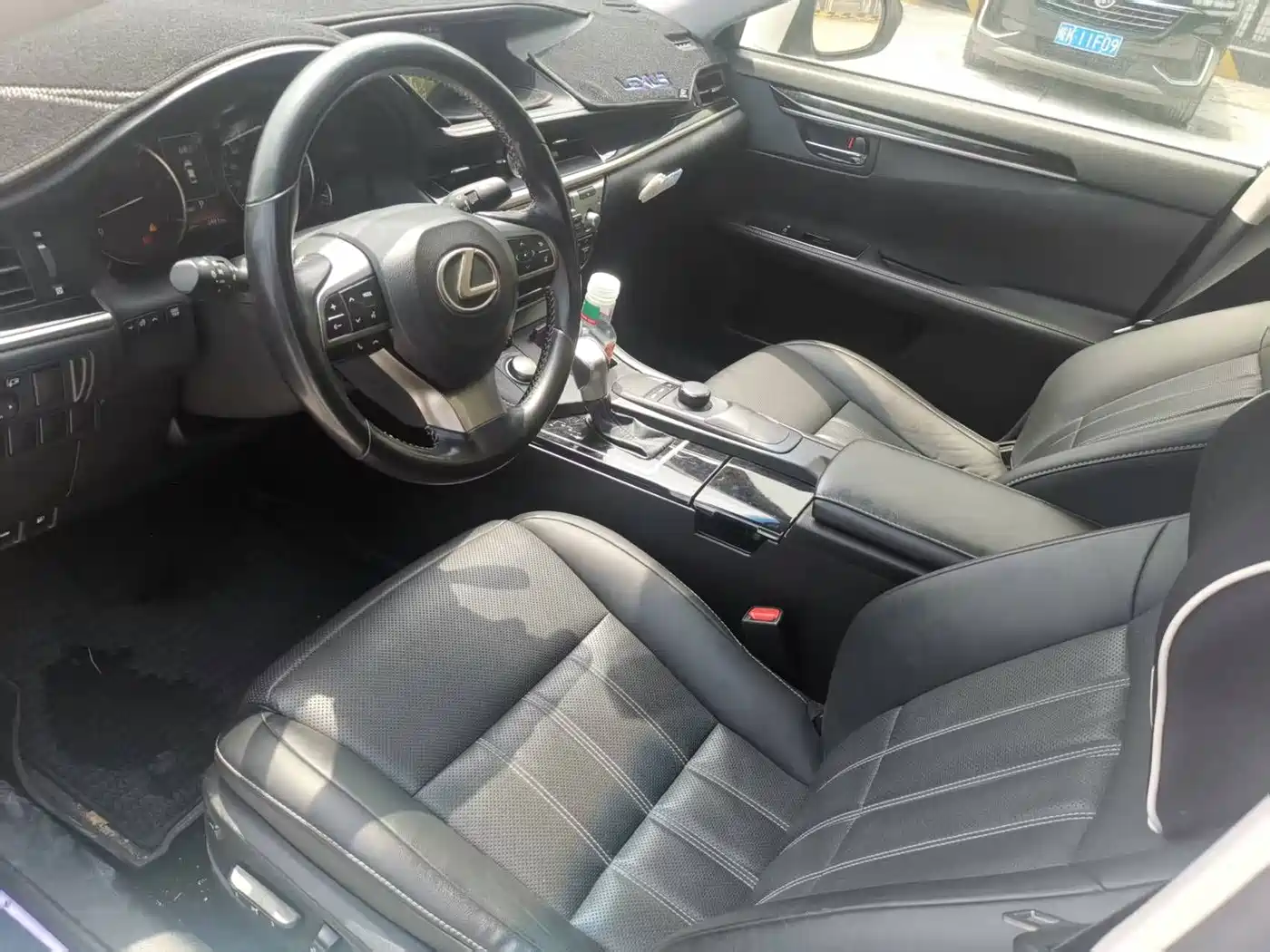 Lexus ES 2015 200 Elite Edition фото 4