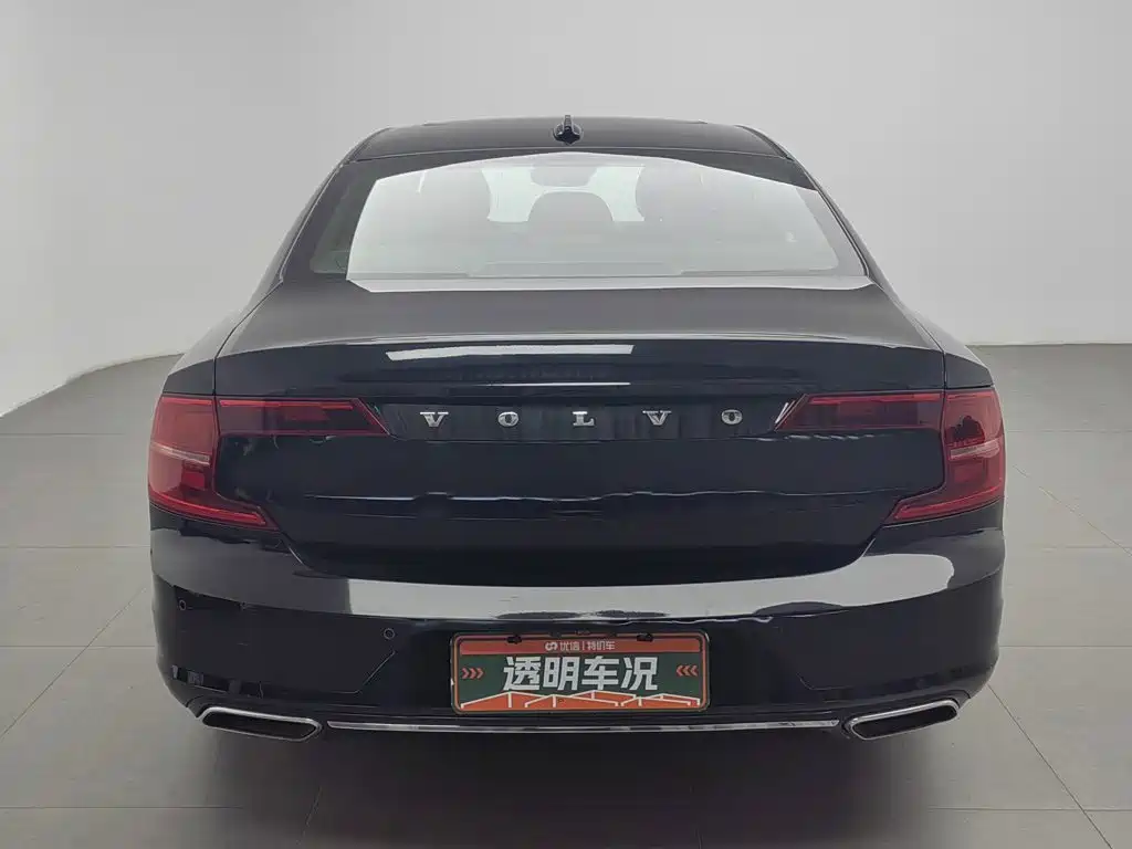 Фото 4 - Volvo S90
