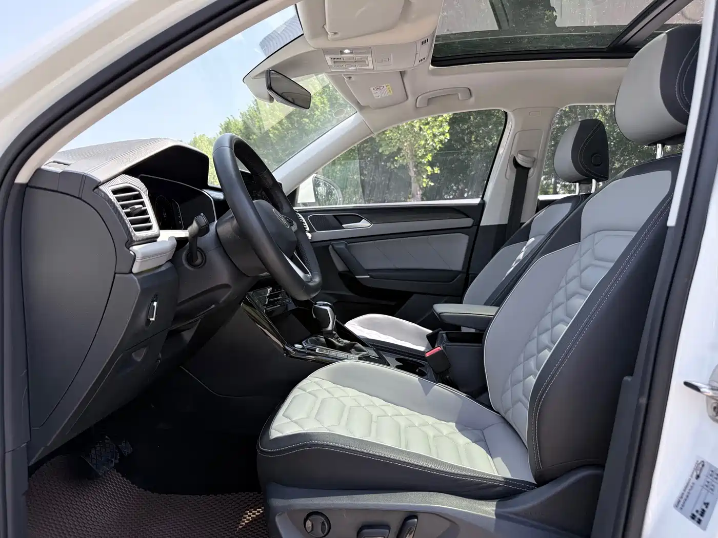 Volkswagen Tayron 2023 330TSI 2WD Luxury Plus Advanced Edition фото 10