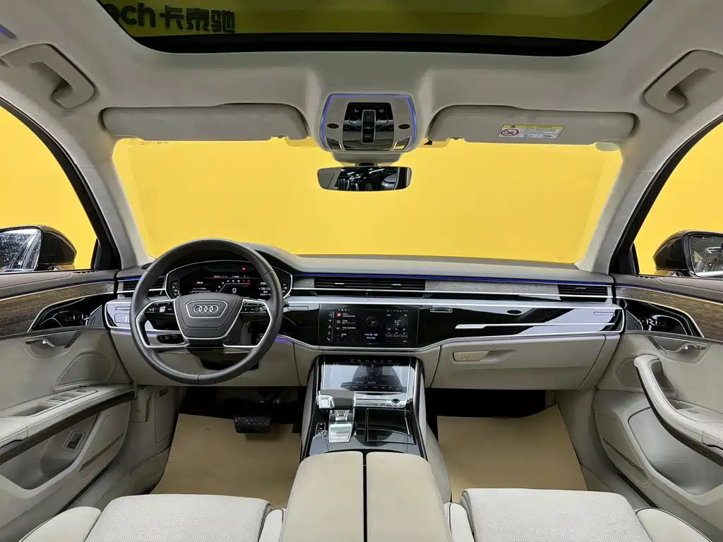Photo 43 - Audi A8