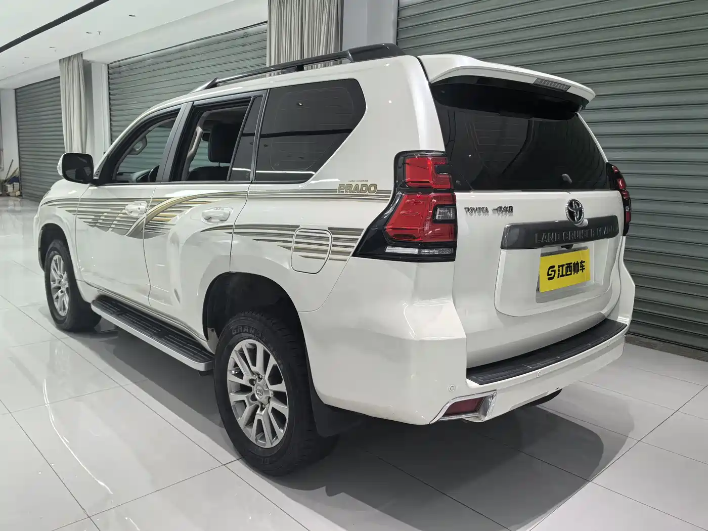 Toyota Prado 2018 3.5L Auto SX фото 8