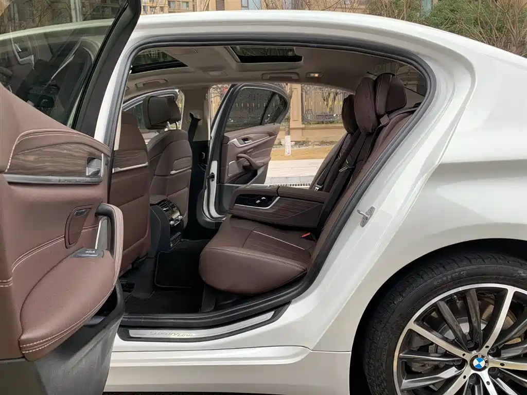 BMW 5 Series 2022 Model Third Facelift 530Li Premium M Sport Package фото 15