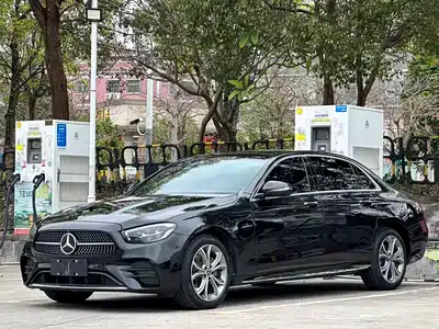 Mercedes-Benz E