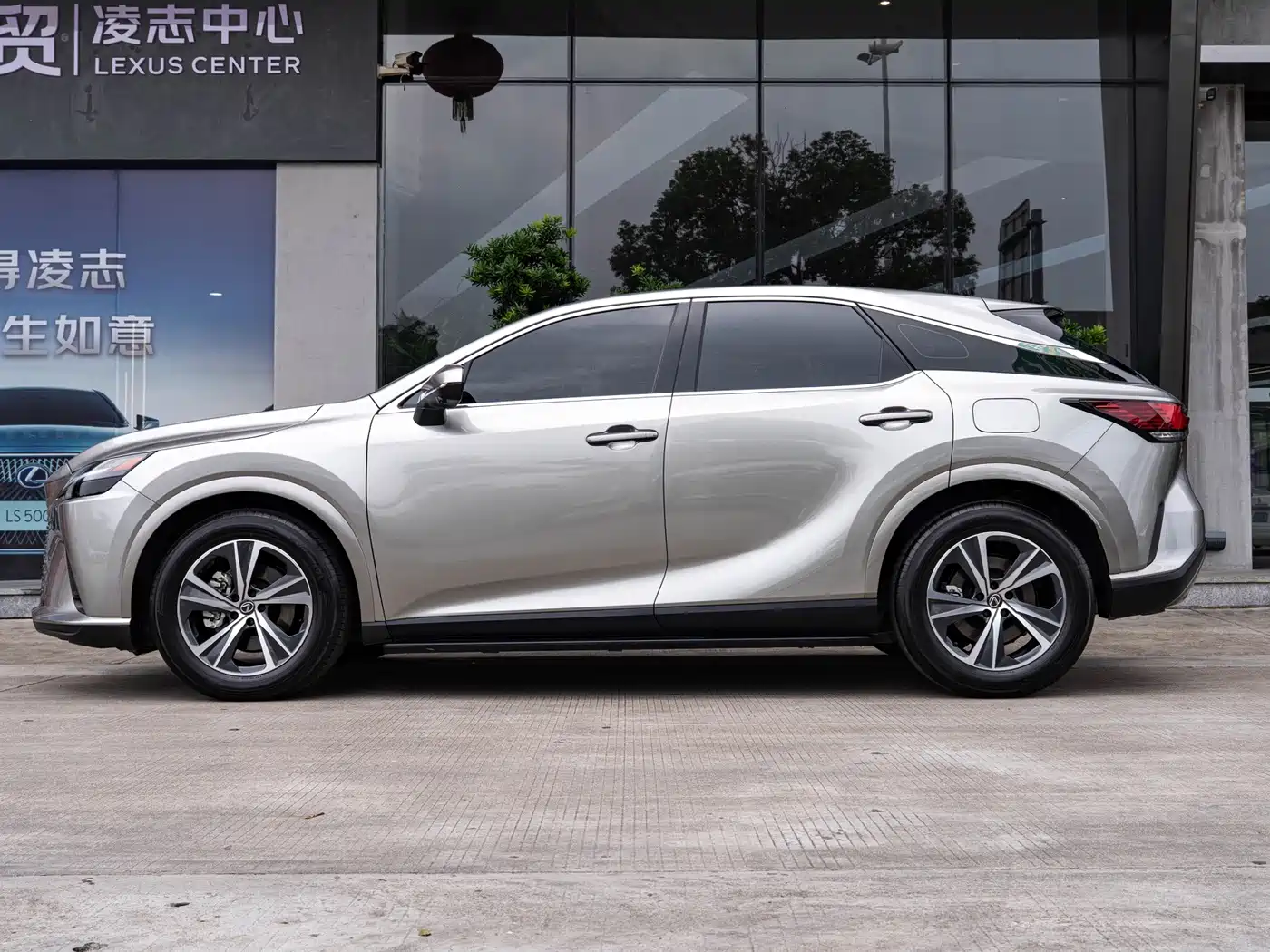2025 Lexus RX