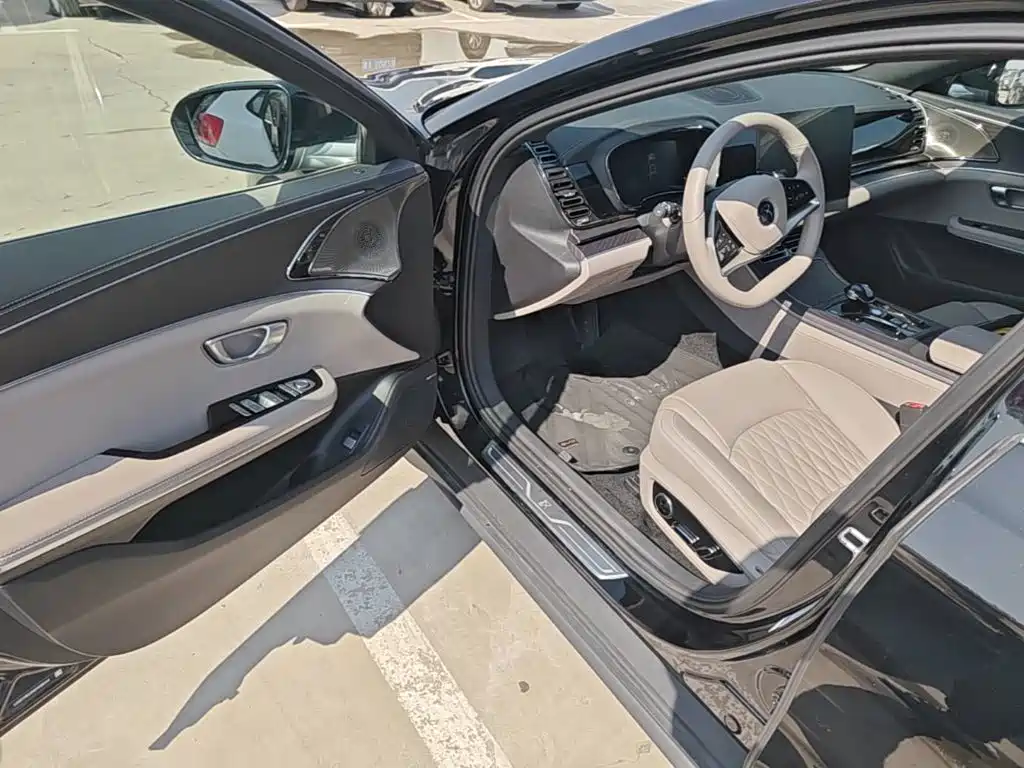 BYD Han 2025 2025 DM-i Smart Driving Edition 125KM LiDAR Flagship