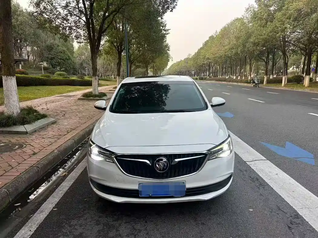 Buick Excelle 2019 18T Auto Connected Elite China VI фото 3