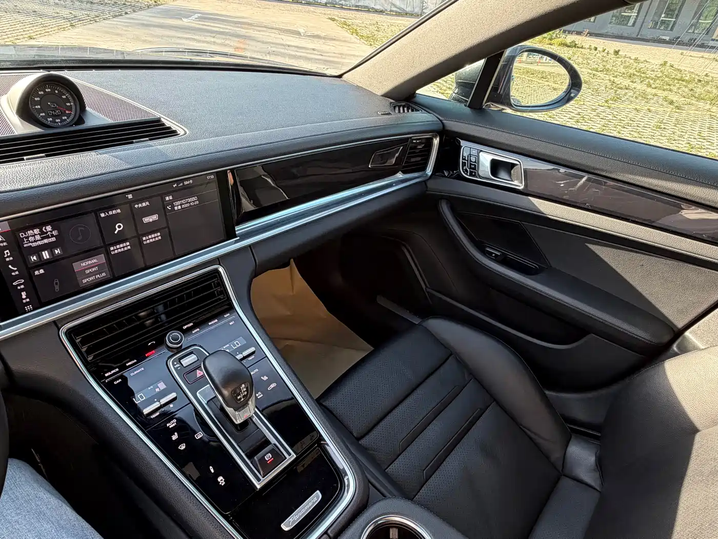Porsche Panamera 2017 Panamera 3.0T фото 17