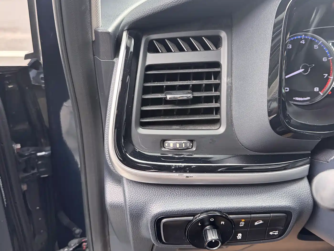GAC Trumpchi Trumpchi M8 2018 320T Premium Edition фото 18