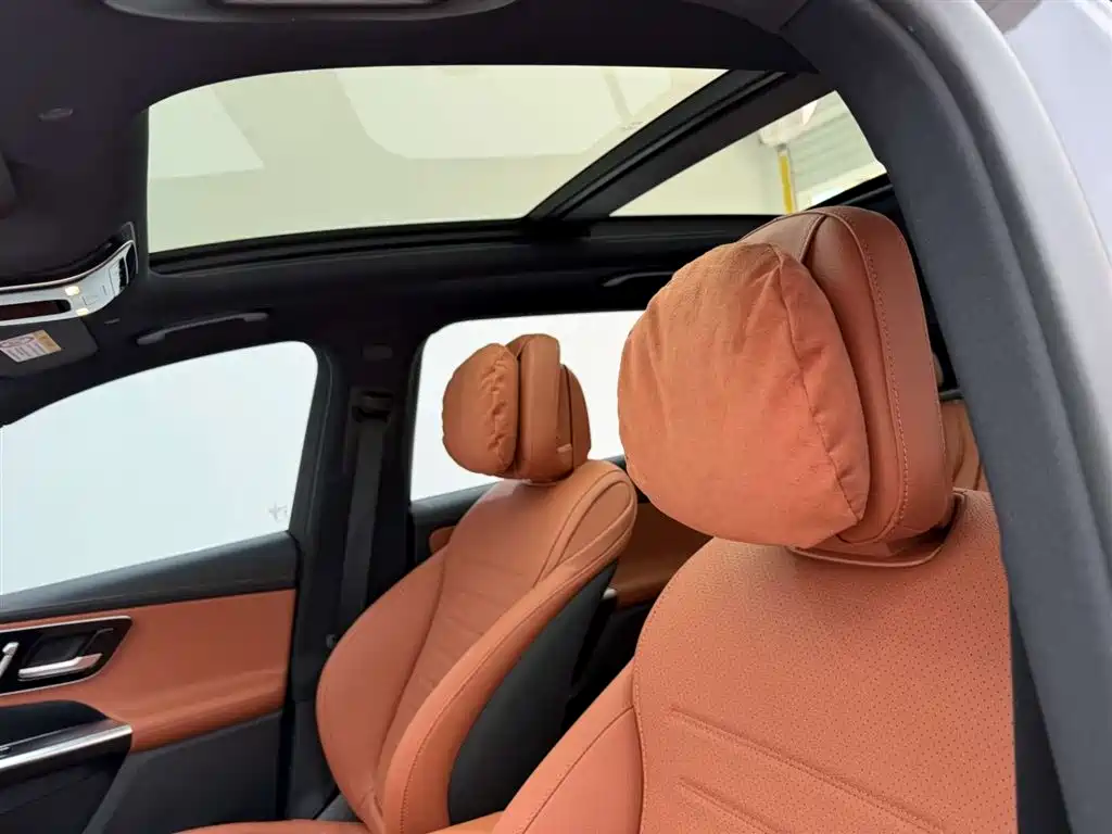 Mercedes-Benz GLC 2024 GLC 260 L 4MATIC Luxury 5-seater фото 16