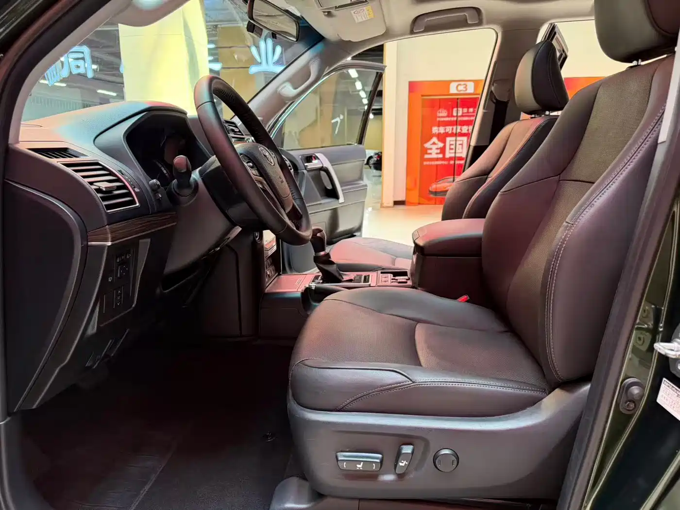 Toyota Prado 2018 3.5L Auto TX-L фото 11