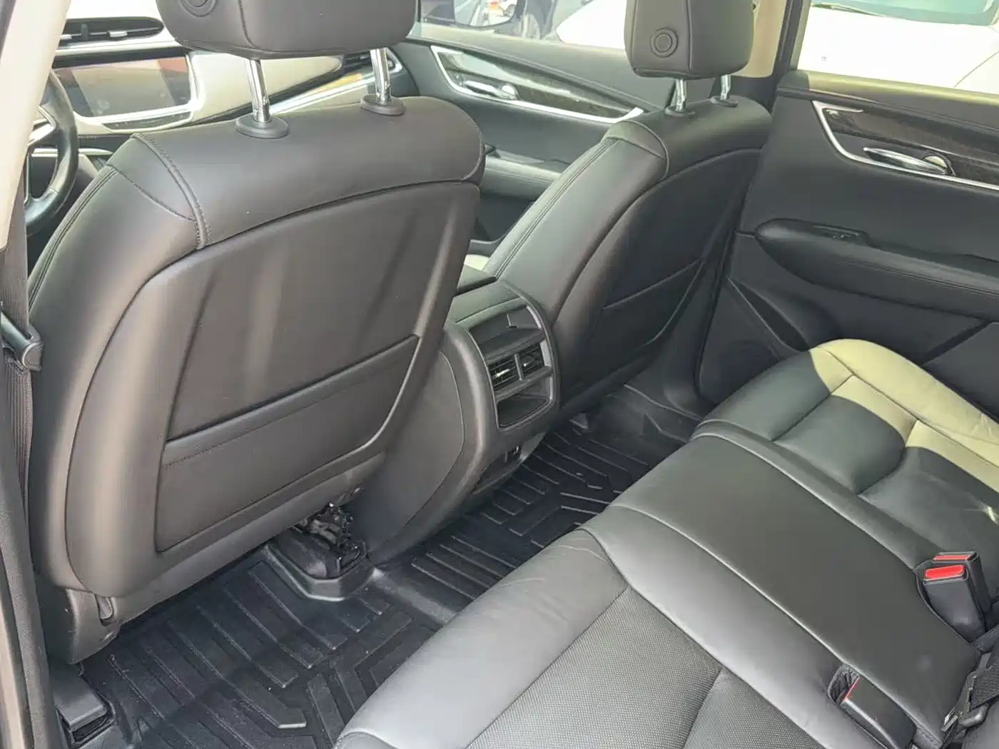 Cadillac XT5 2016 25T Luxury Model фото 4