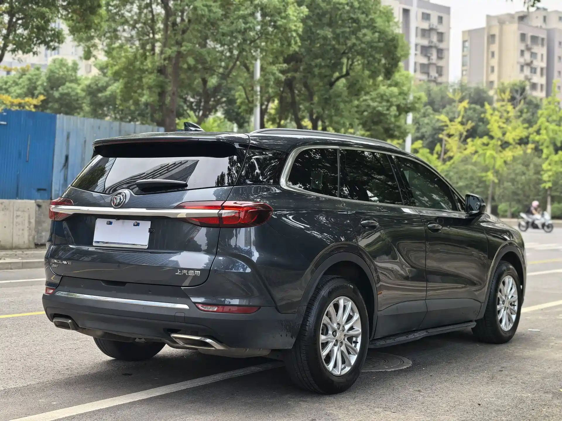 Photo 7 - Buick Enclave