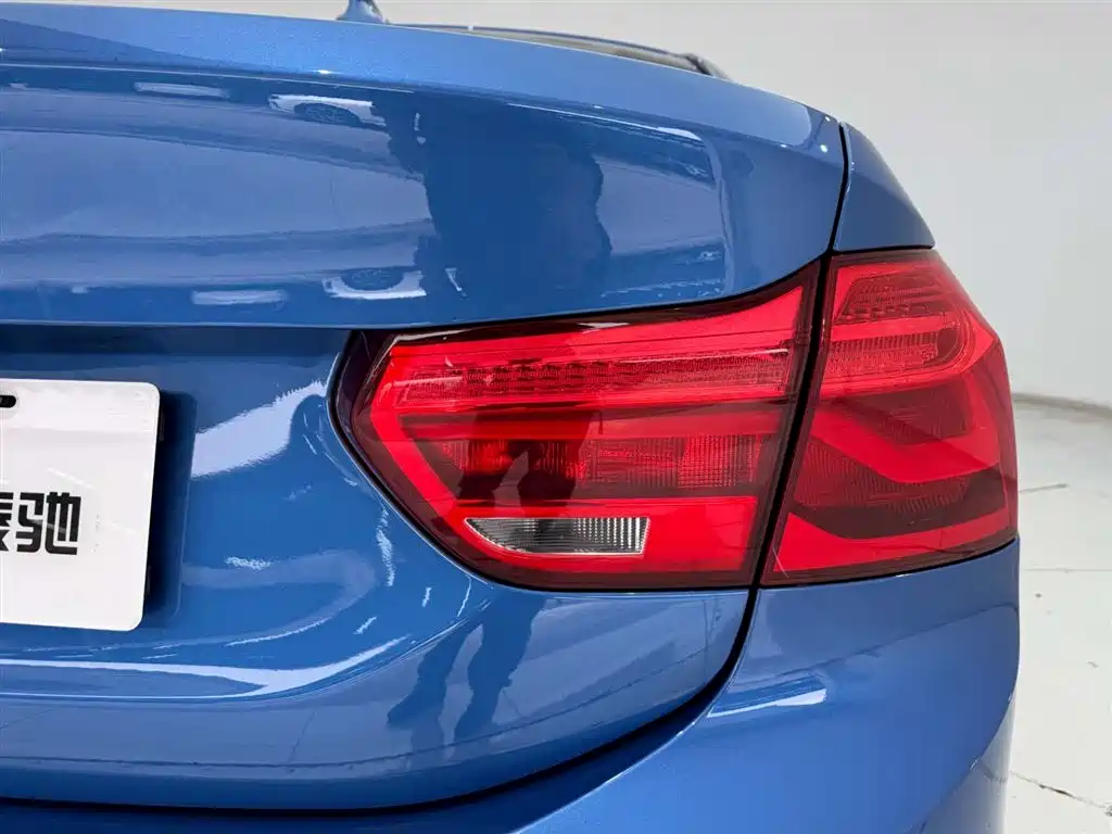 BMW 1 Series 2017 118i Sport фото 10