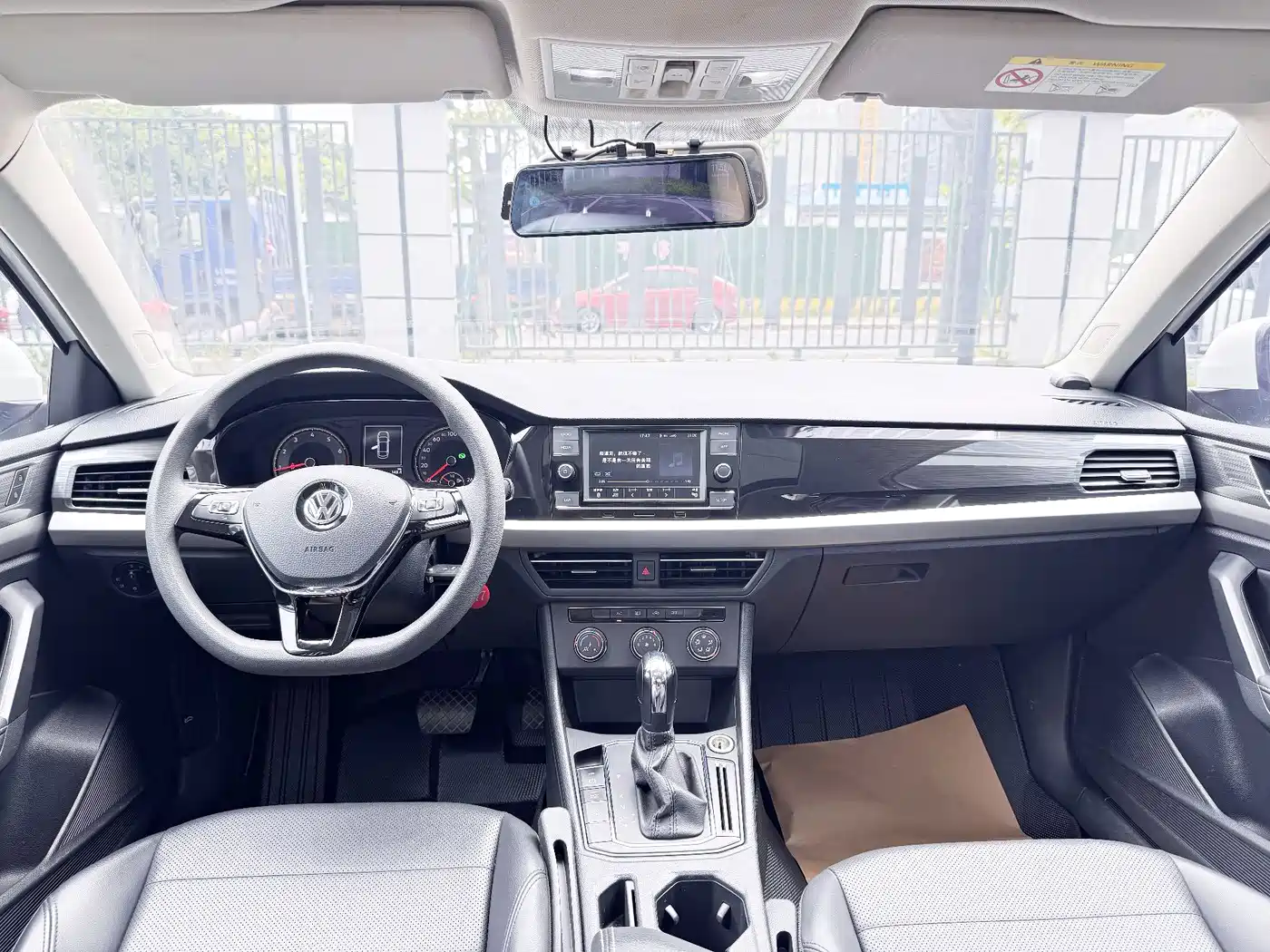 Volkswagen Lavida 2019 1.5L Automatic Comfort Edition China VI фото 11