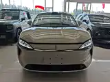 Photo 3 - Zhijie Luxeed R7