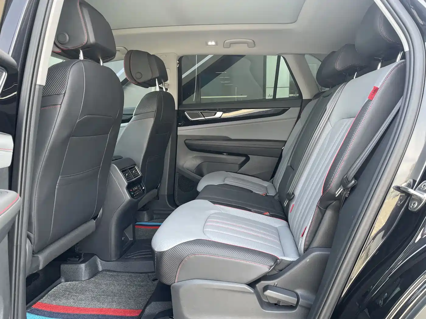 Volkswagen Teramont 2024 Teramont X 380TSI 4WD Premium Luxury Edition фото 11