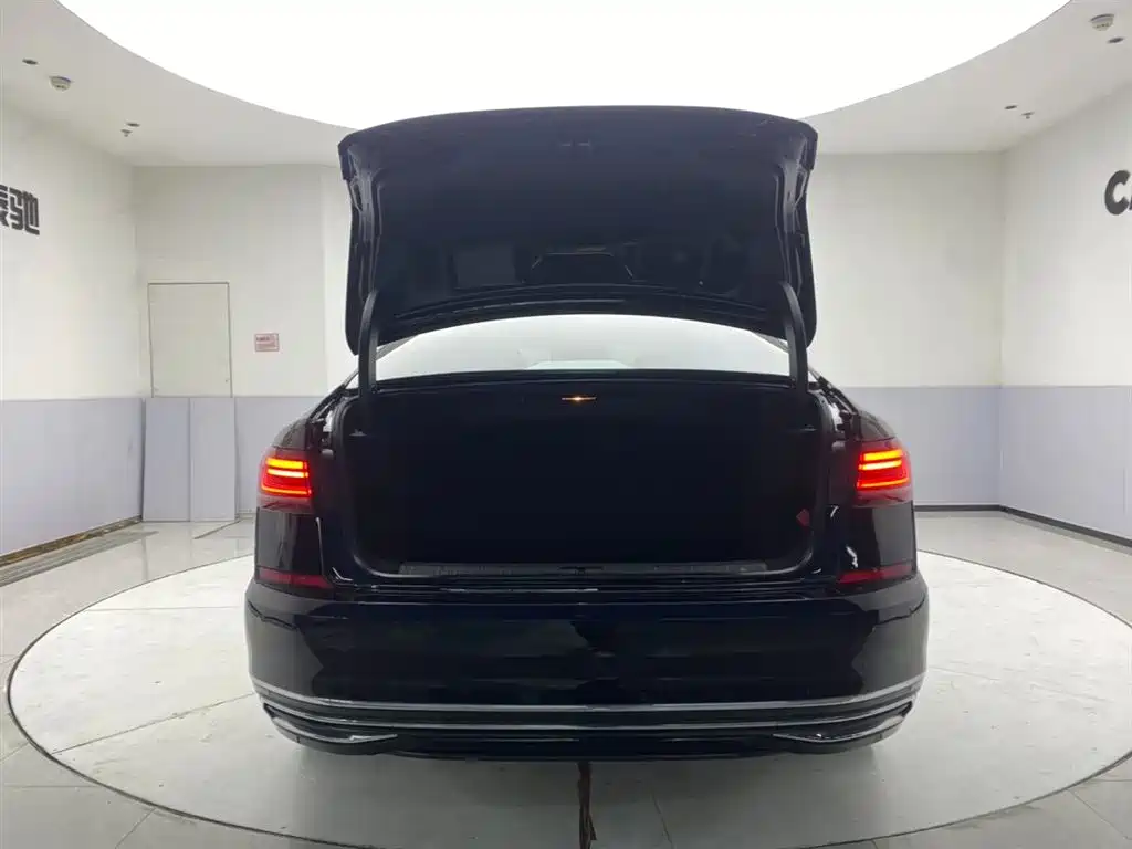 Volkswagen Passat 2023 Facelift 330TSI Starlight Elite Edition фото 28