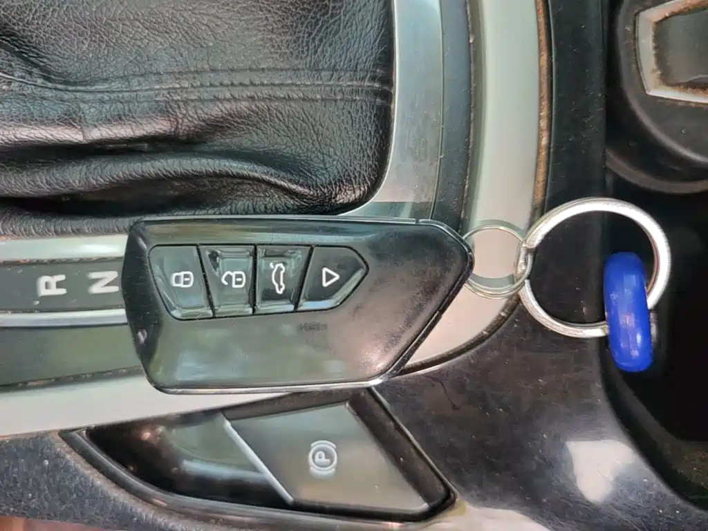 Фото 9 - Ford Edge