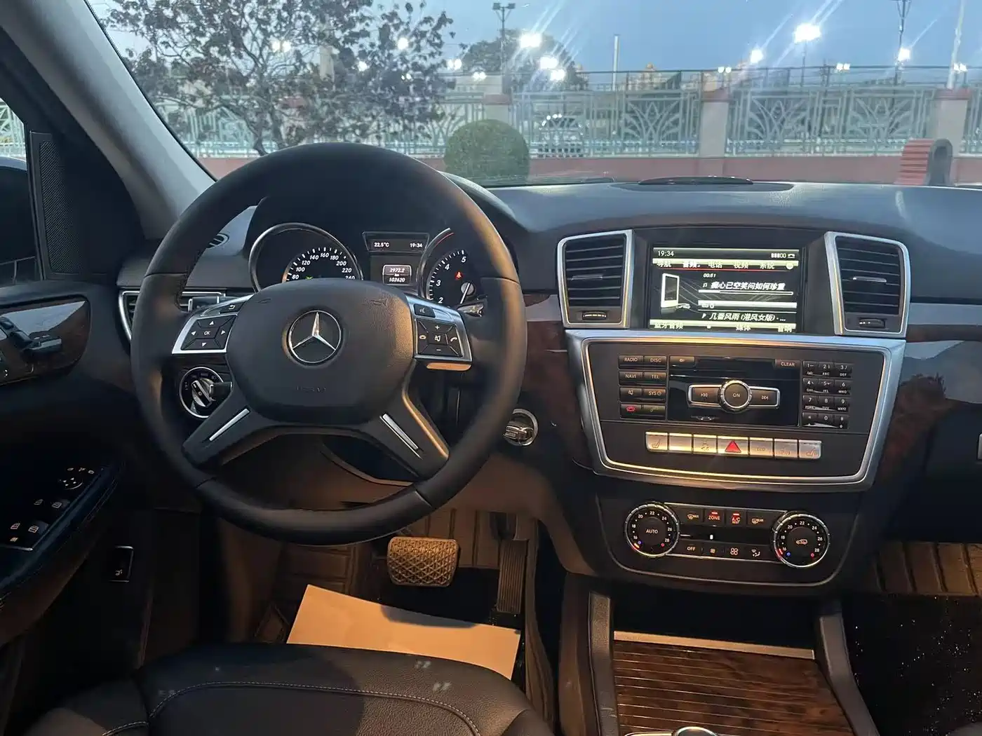 Mercedes-Benz M-Class 2015 ML 400 4MATIC Dynamic фото 19