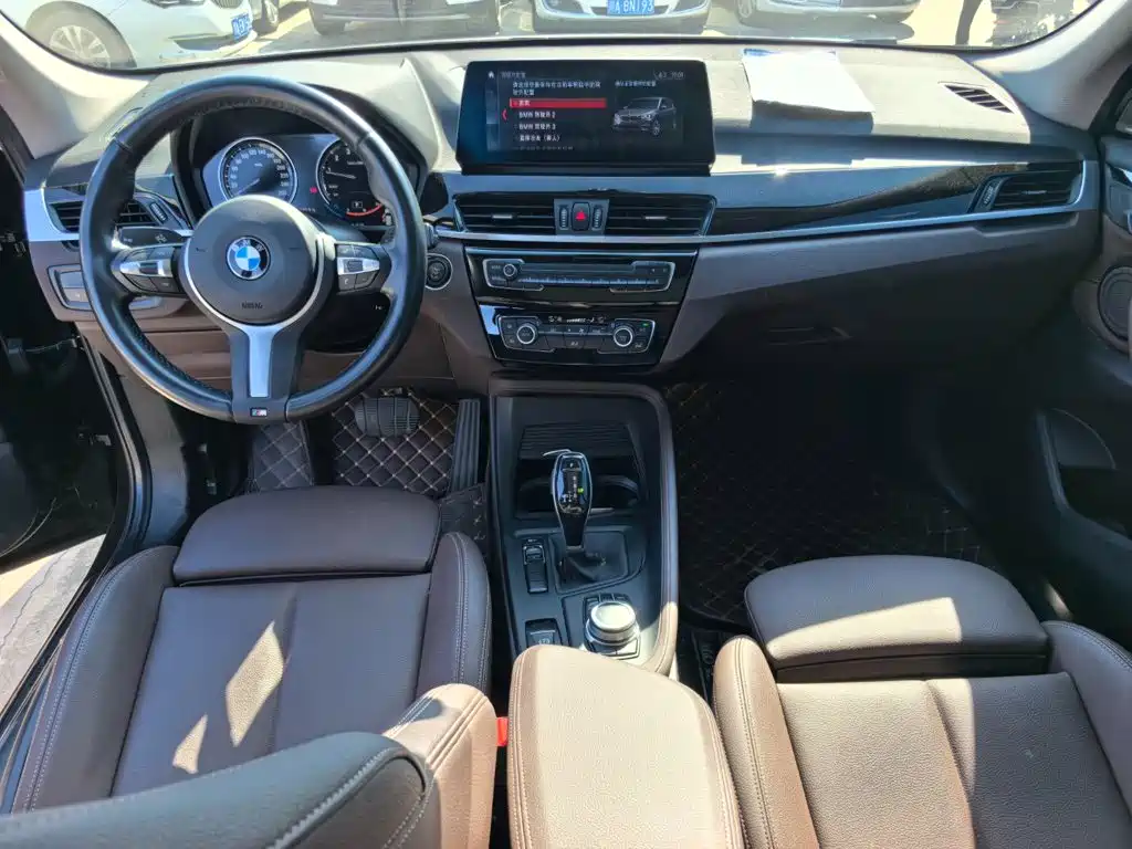 Фото 10 - BMW X1