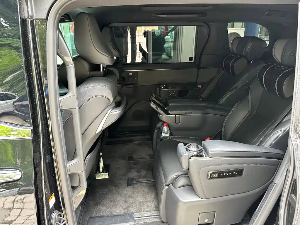 Lexus LM 2025 2023 350h 7-Seater Elegance Edition