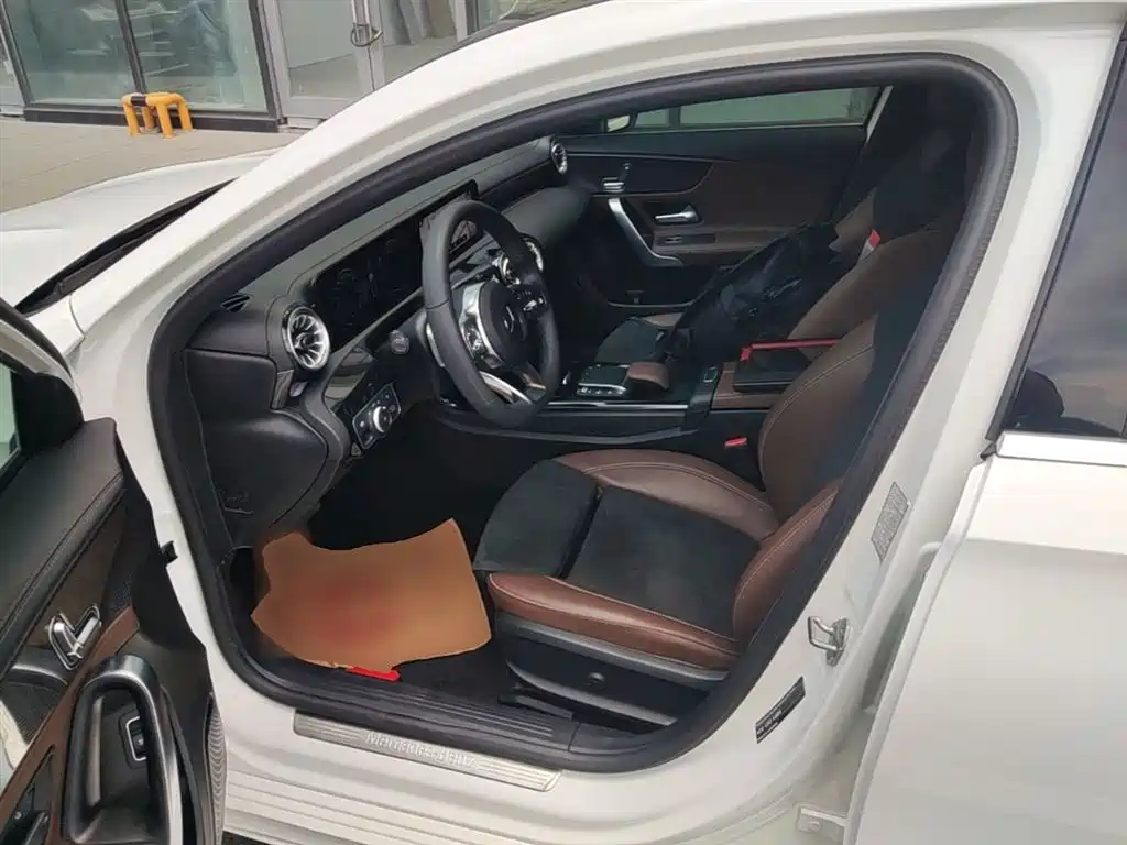 Mercedes-Benz A-Class 2022 Facelift III A 200 L Sport Sedan Fashion фото 15