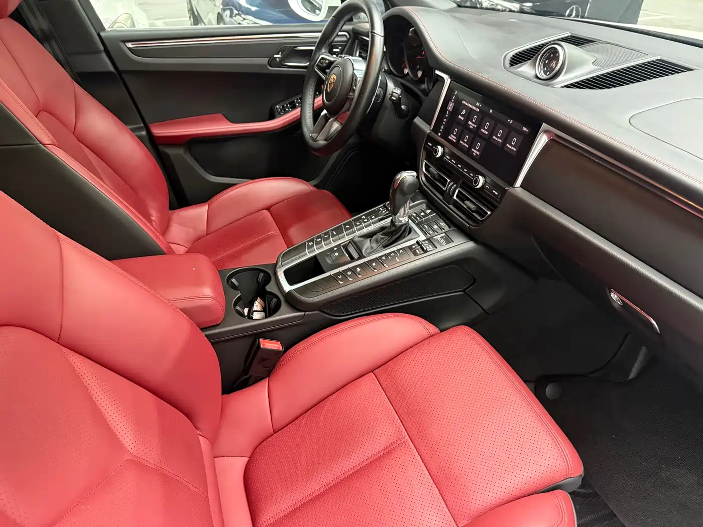 Фото 21 - Porsche Macan